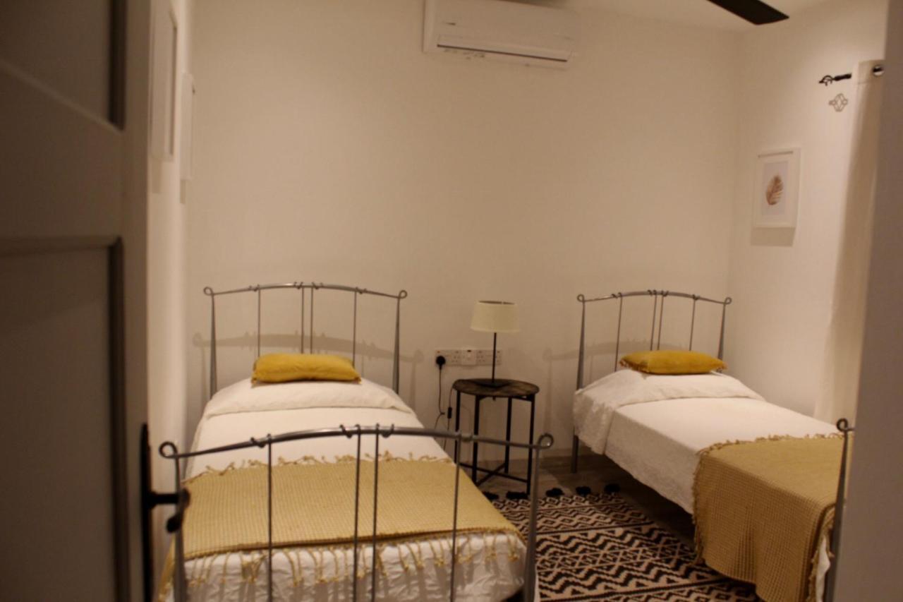Skeleas 10 Apartment Pissouri Bagian luar foto